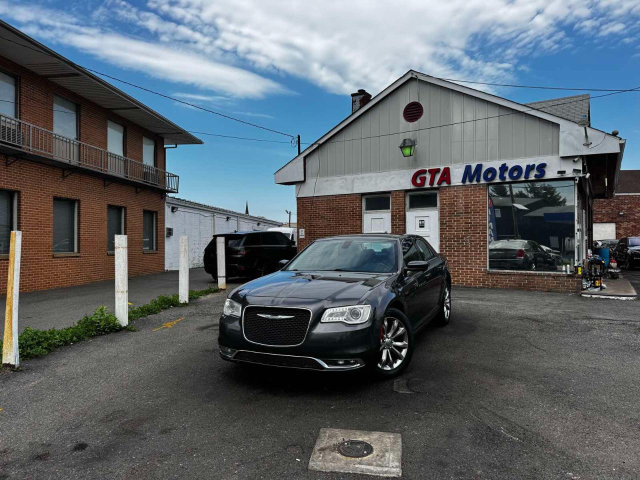 Chrysler 300 4dr Sdn Limited AWD 2015