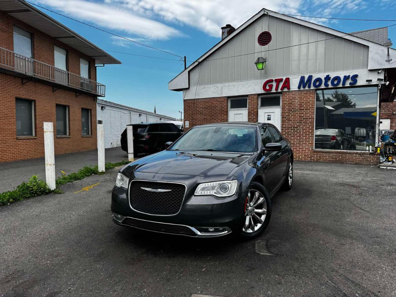 Chrysler 300 4dr Sdn Limited AWD 2015