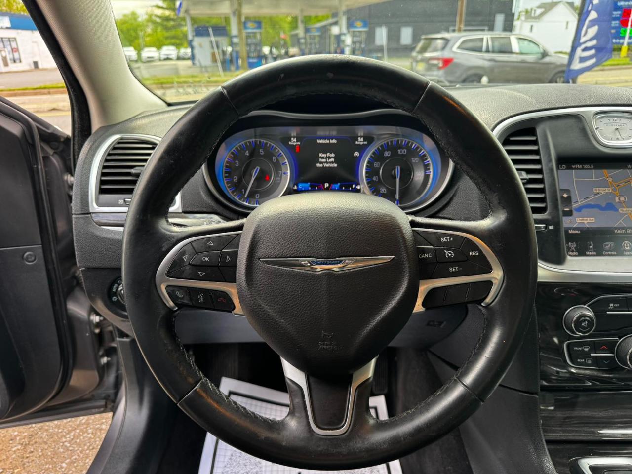 Chrysler 300 4dr Sdn Limited AWD 2015