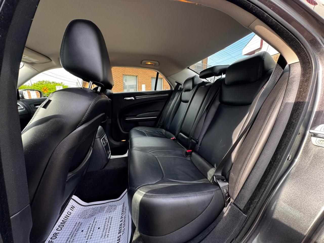 Chrysler 300 4dr Sdn Limited AWD 2015