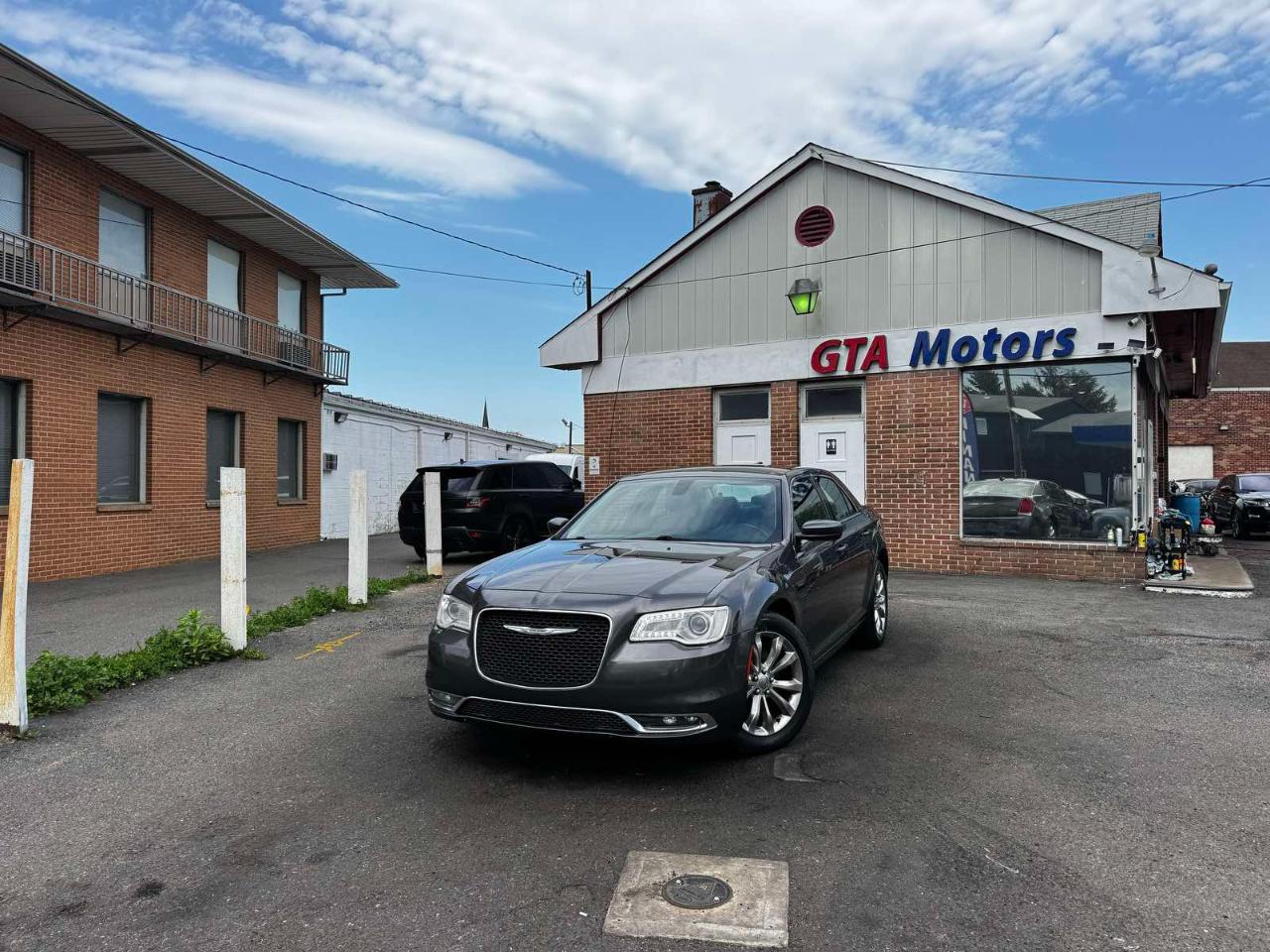 Chrysler 300 4dr Sdn Limited AWD 2015