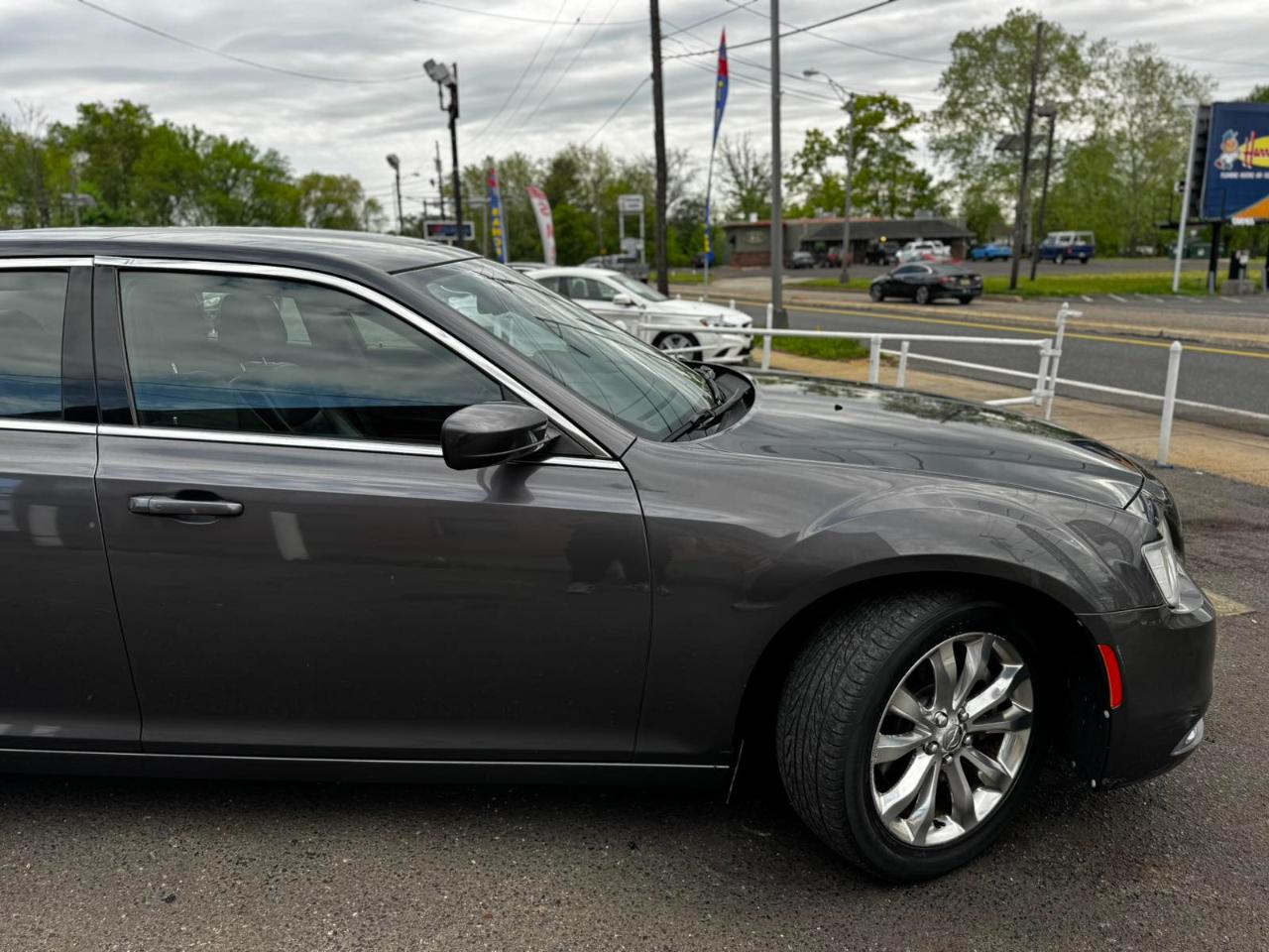 Chrysler 300 4dr Sdn Limited AWD 2015