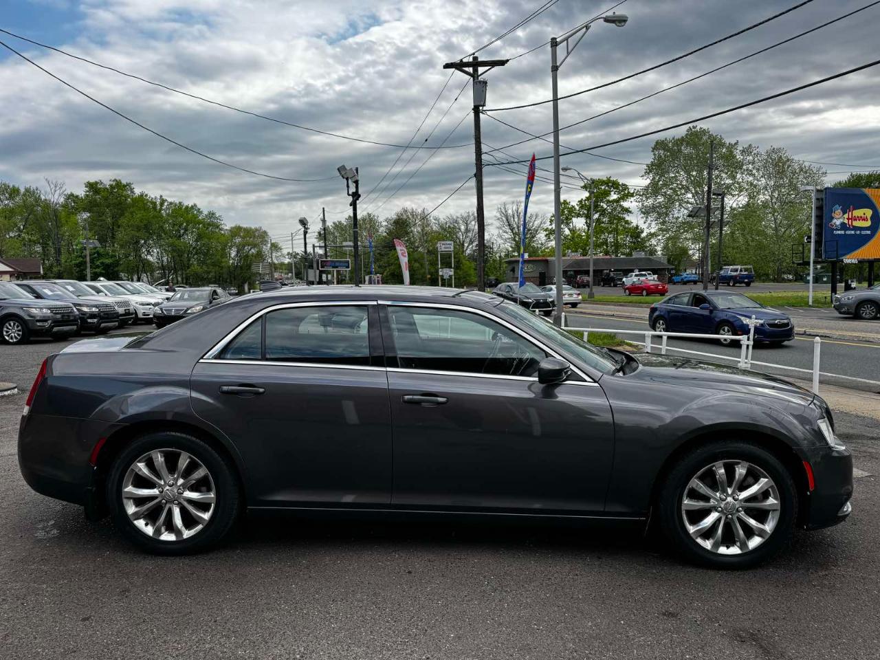 Chrysler 300 4dr Sdn Limited AWD 2015