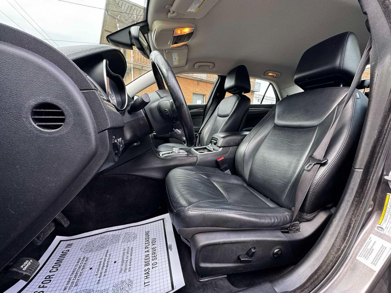 Chrysler 300 4dr Sdn Limited AWD 2015