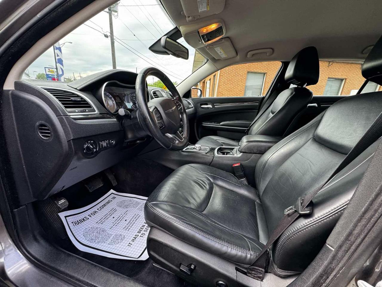 Chrysler 300 4dr Sdn Limited AWD 2015