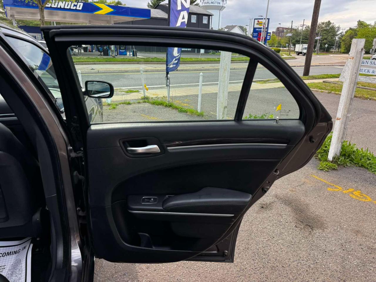 Chrysler 300 4dr Sdn Limited AWD 2015