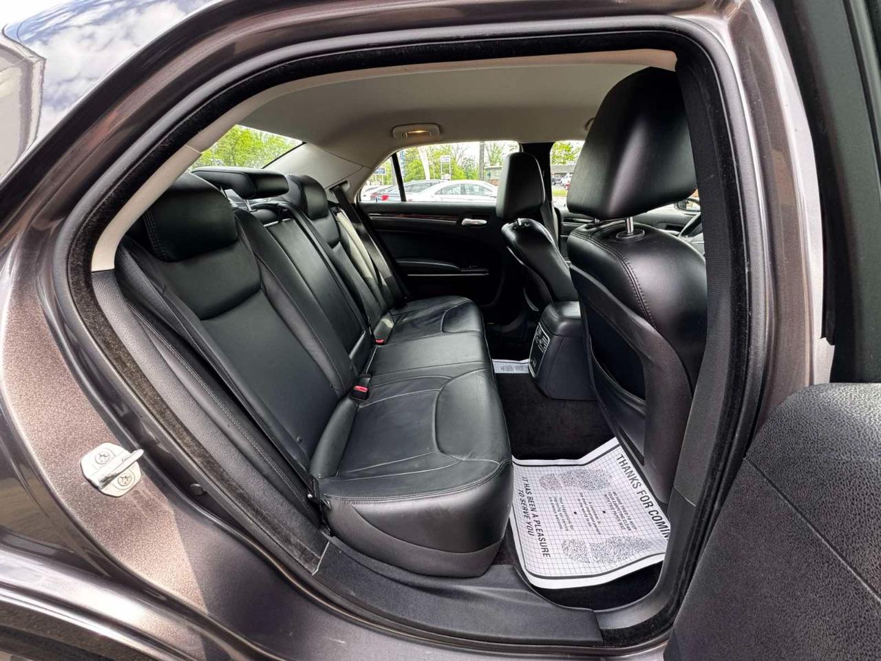 Chrysler 300 4dr Sdn Limited AWD 2015