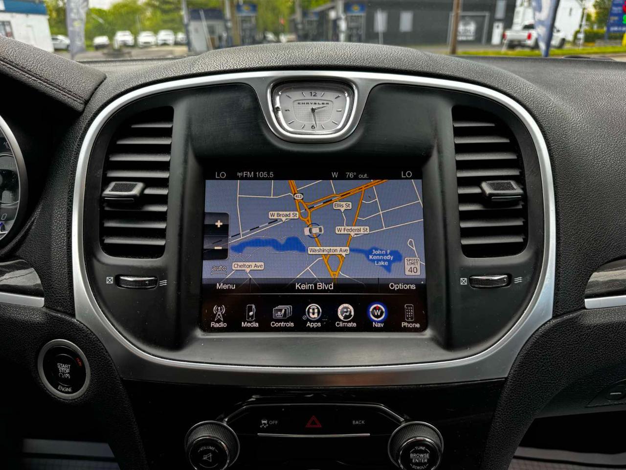 Chrysler 300 4dr Sdn Limited AWD 2015