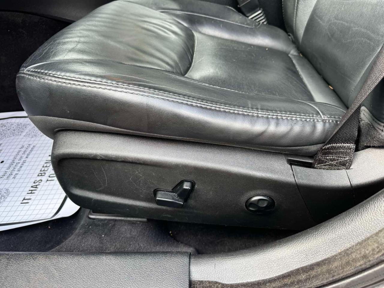 Chrysler 300 4dr Sdn Limited AWD 2015