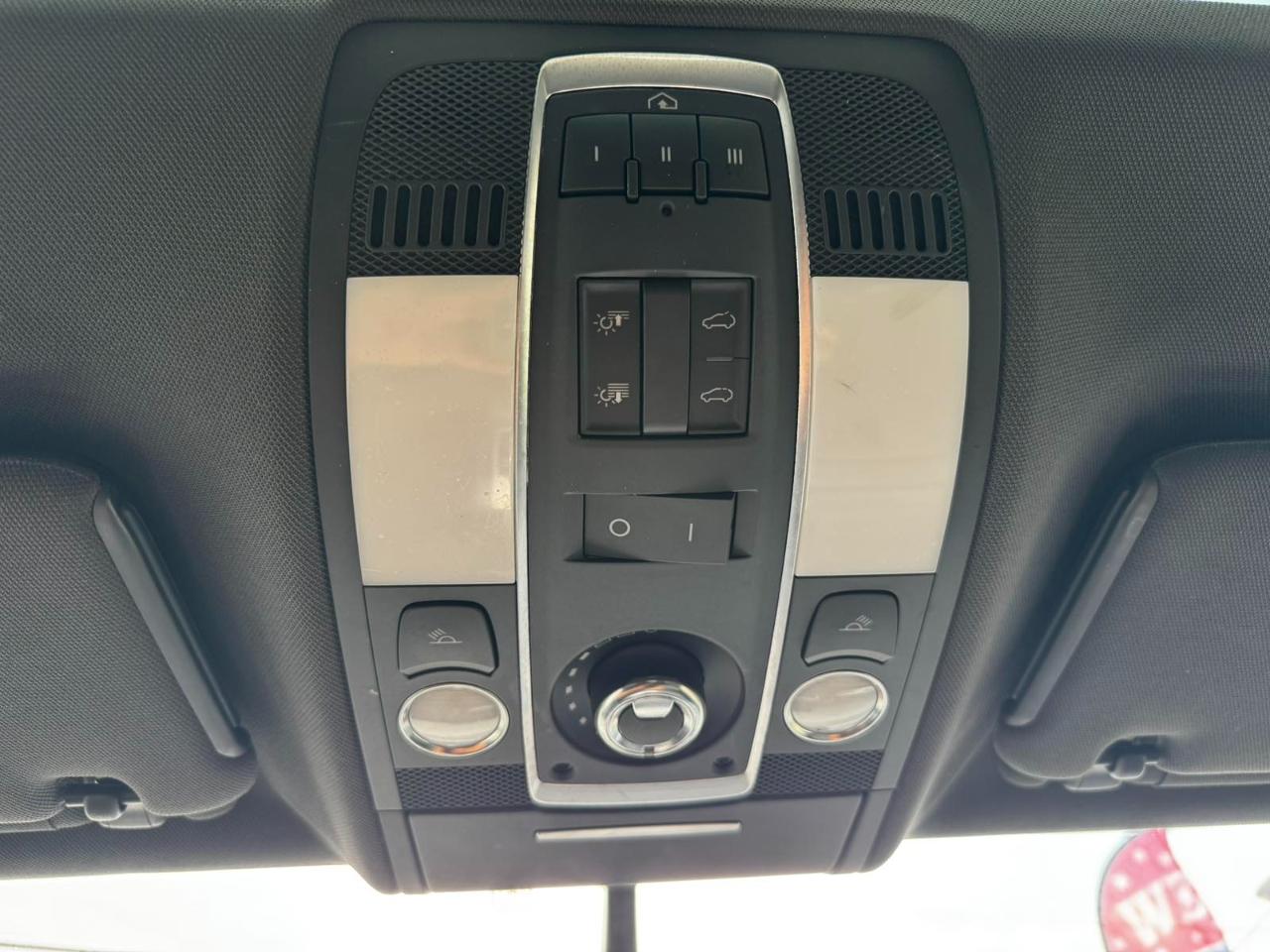 Audi Q7 quattro 4dr 3.0L TDI Prestige 2011