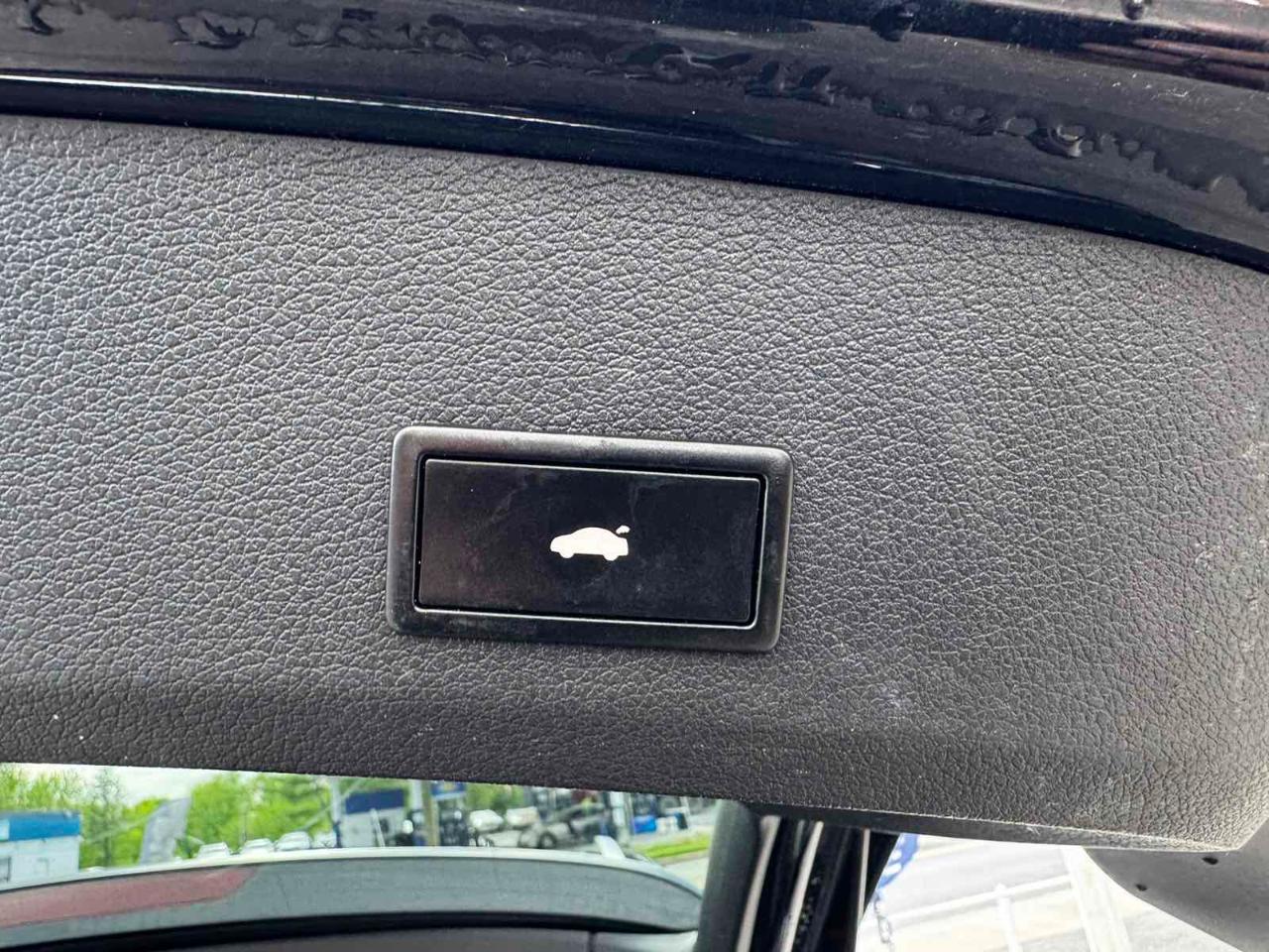 Audi Q7 quattro 4dr 3.0L TDI Prestige 2011