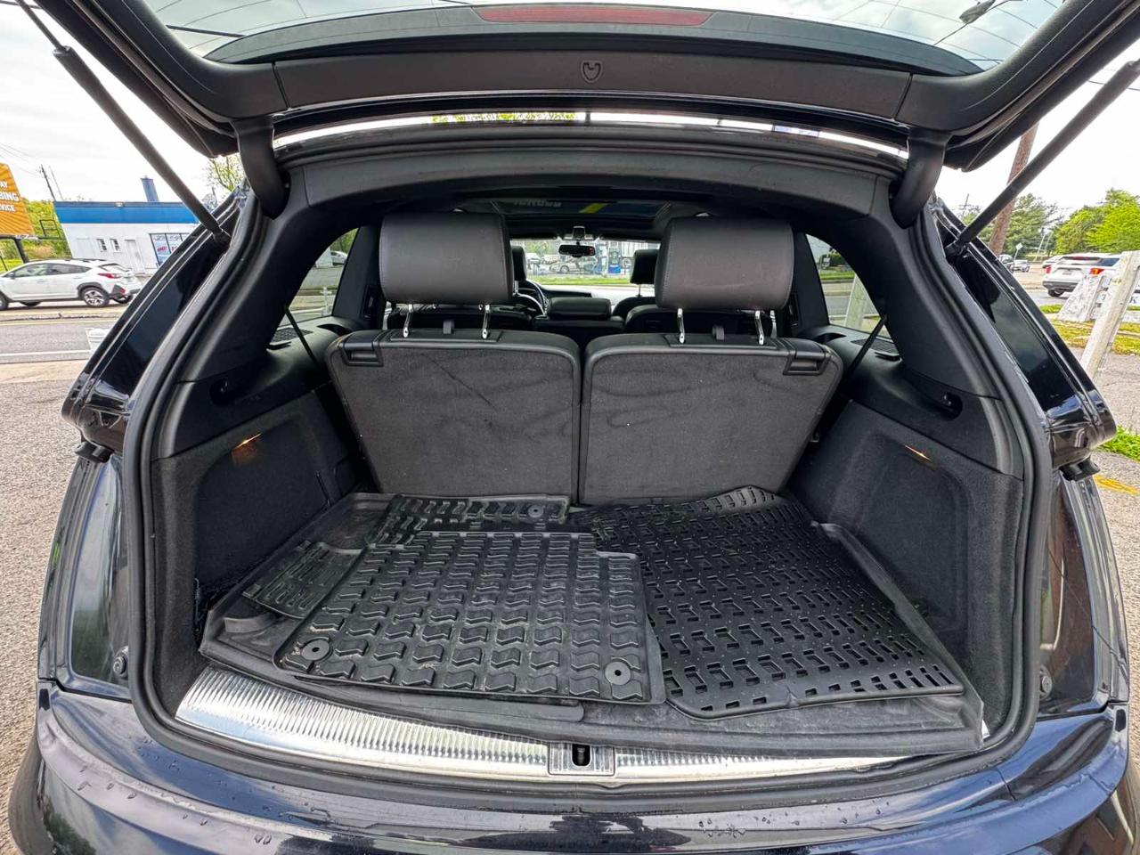 Audi Q7 quattro 4dr 3.0L TDI Prestige 2011