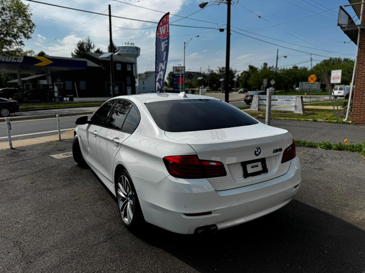 BMW 5 Series 4dr Sdn 528i RWD 2016