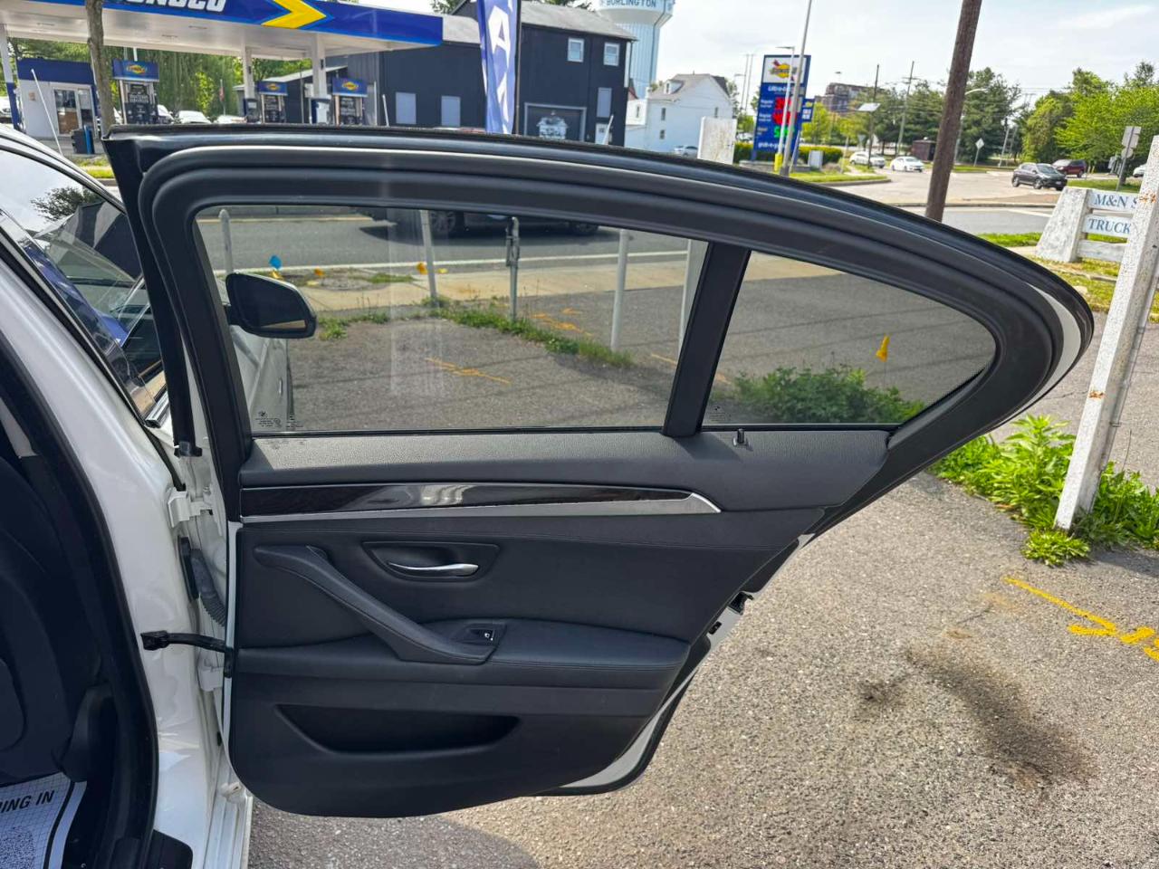 BMW 5 Series 4dr Sdn 528i RWD 2016