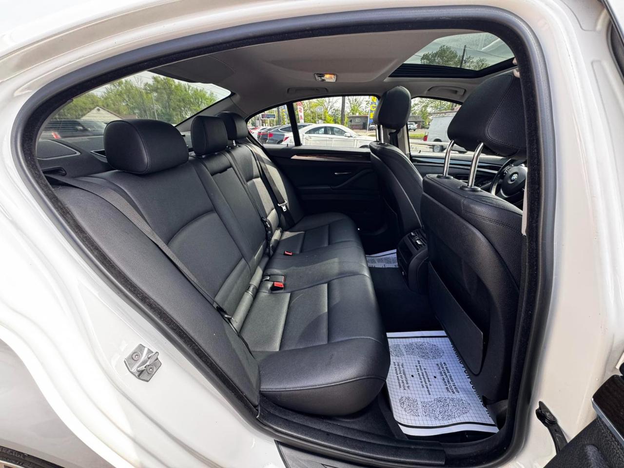 BMW 5 Series 4dr Sdn 528i RWD 2016