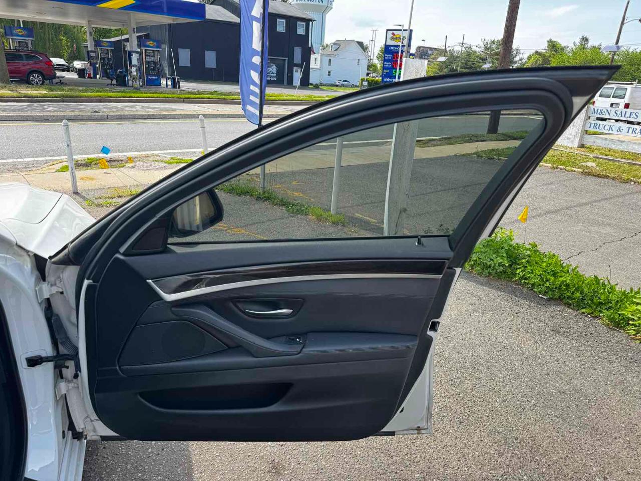 BMW 5 Series 4dr Sdn 528i RWD 2016