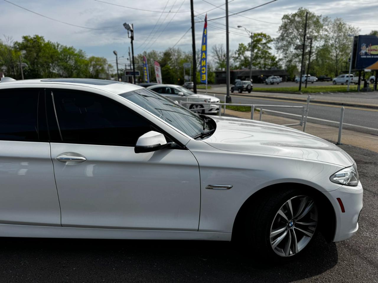 BMW 5 Series 4dr Sdn 528i RWD 2016