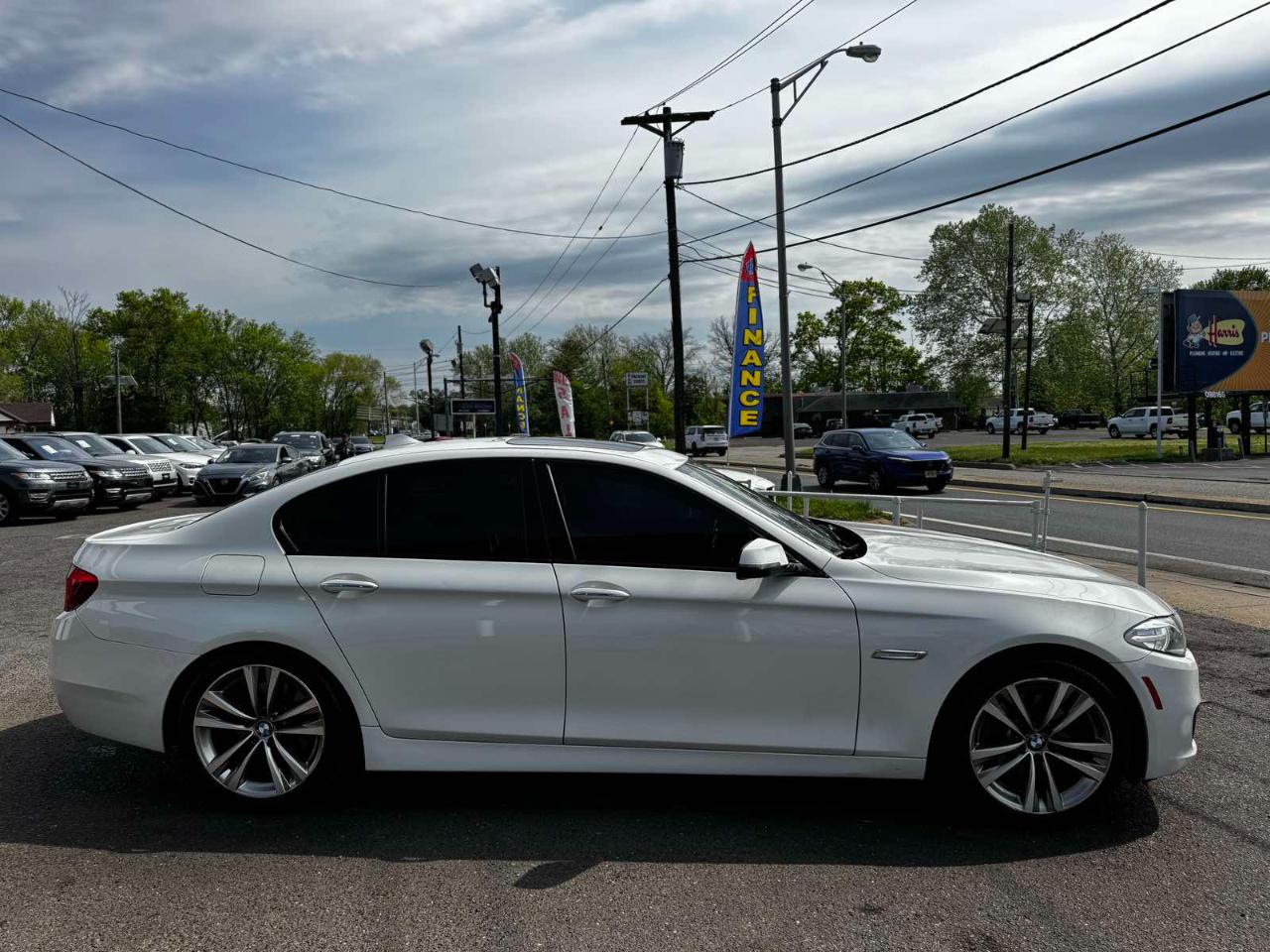 BMW 5 Series 4dr Sdn 528i RWD 2016