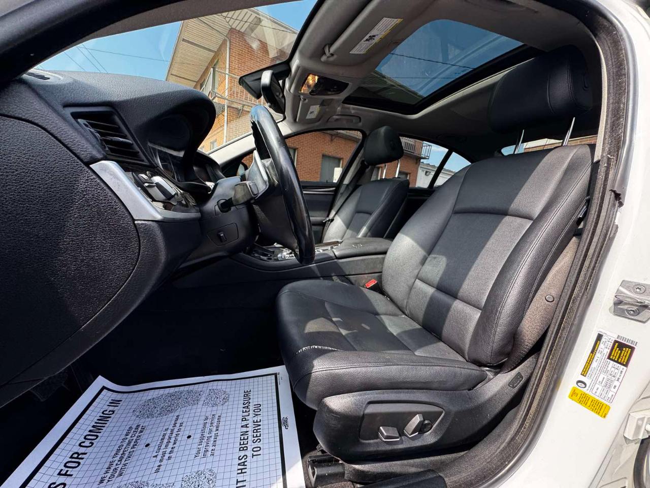 BMW 5 Series 4dr Sdn 528i RWD 2016