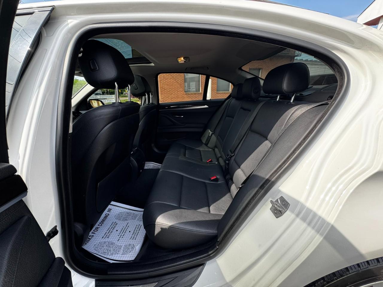 BMW 5 Series 4dr Sdn 528i RWD 2016