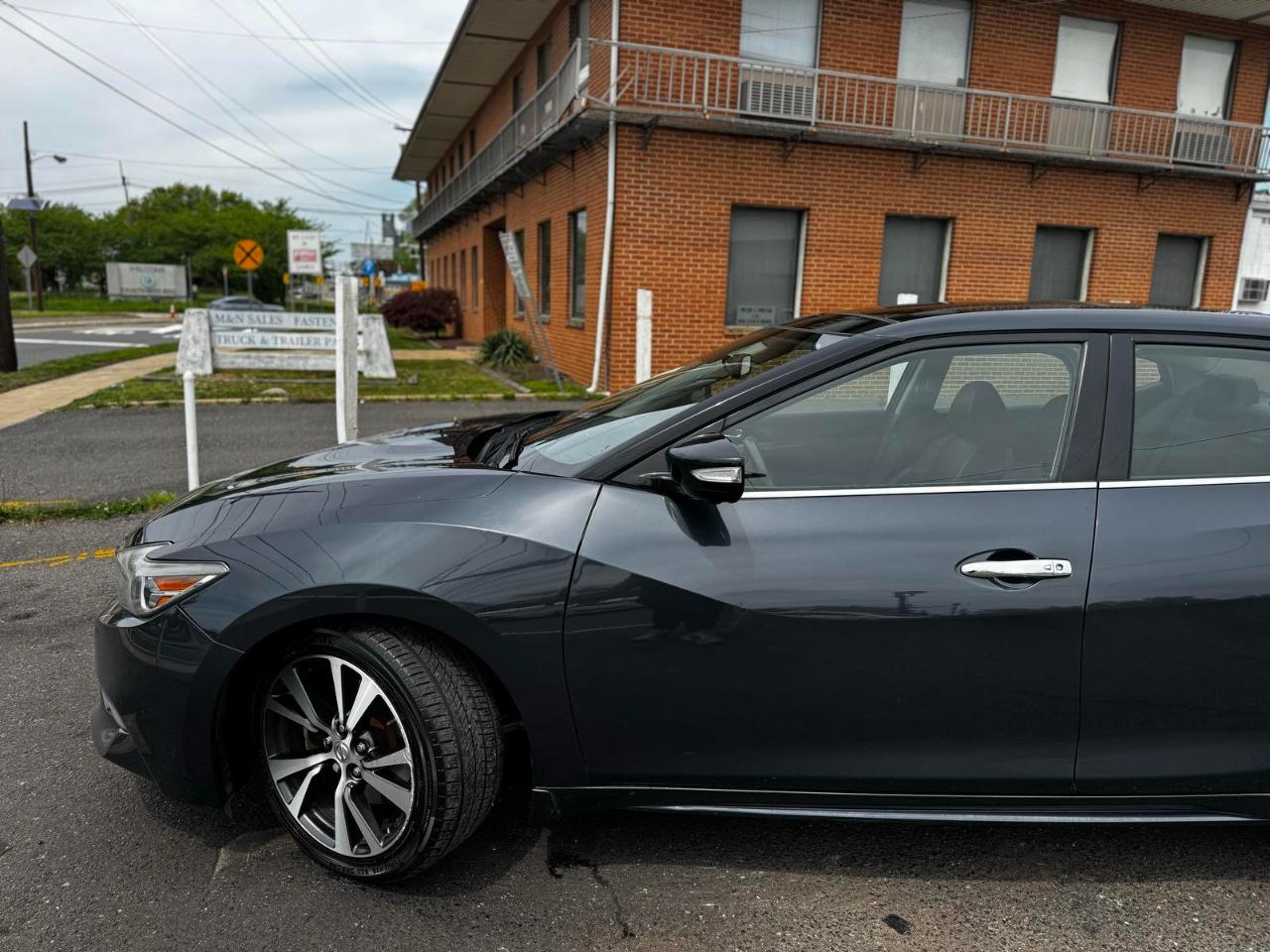 Nissan Maxima 4dr Sdn 3.5 Platinum 2016