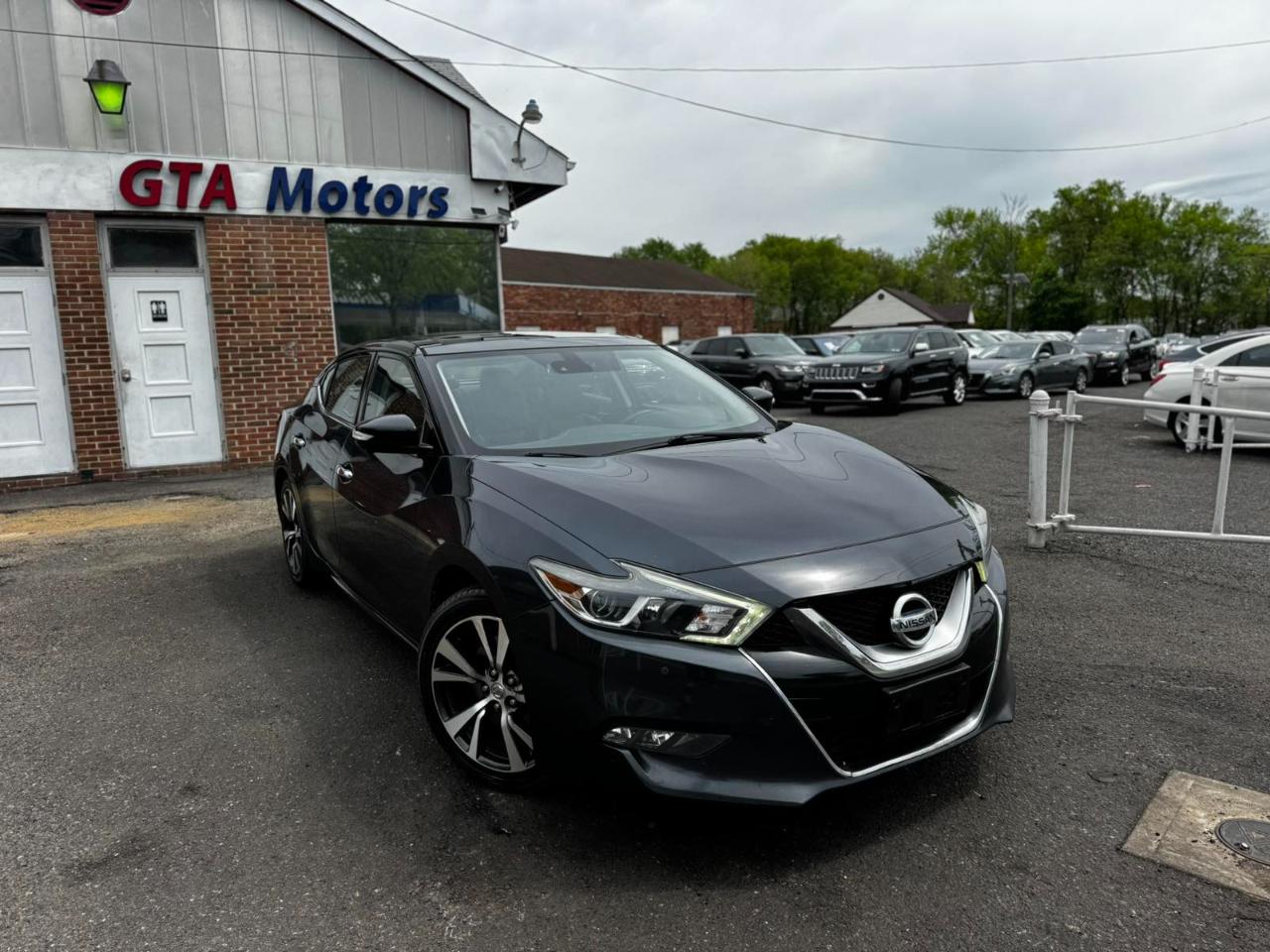 Nissan Maxima 4dr Sdn 3.5 Platinum 2016
