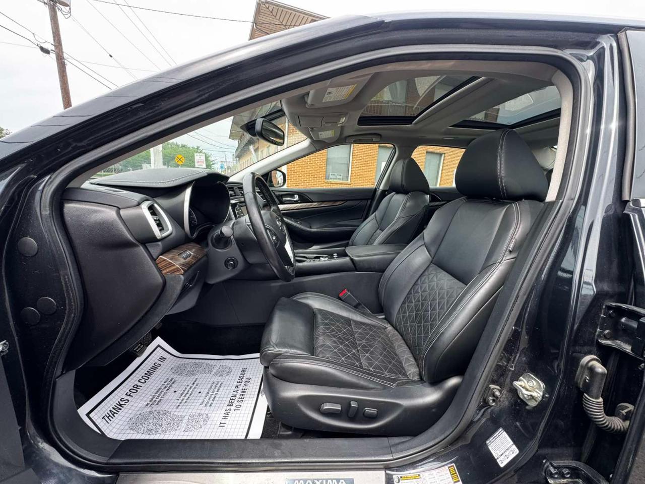 Nissan Maxima 4dr Sdn 3.5 Platinum 2016