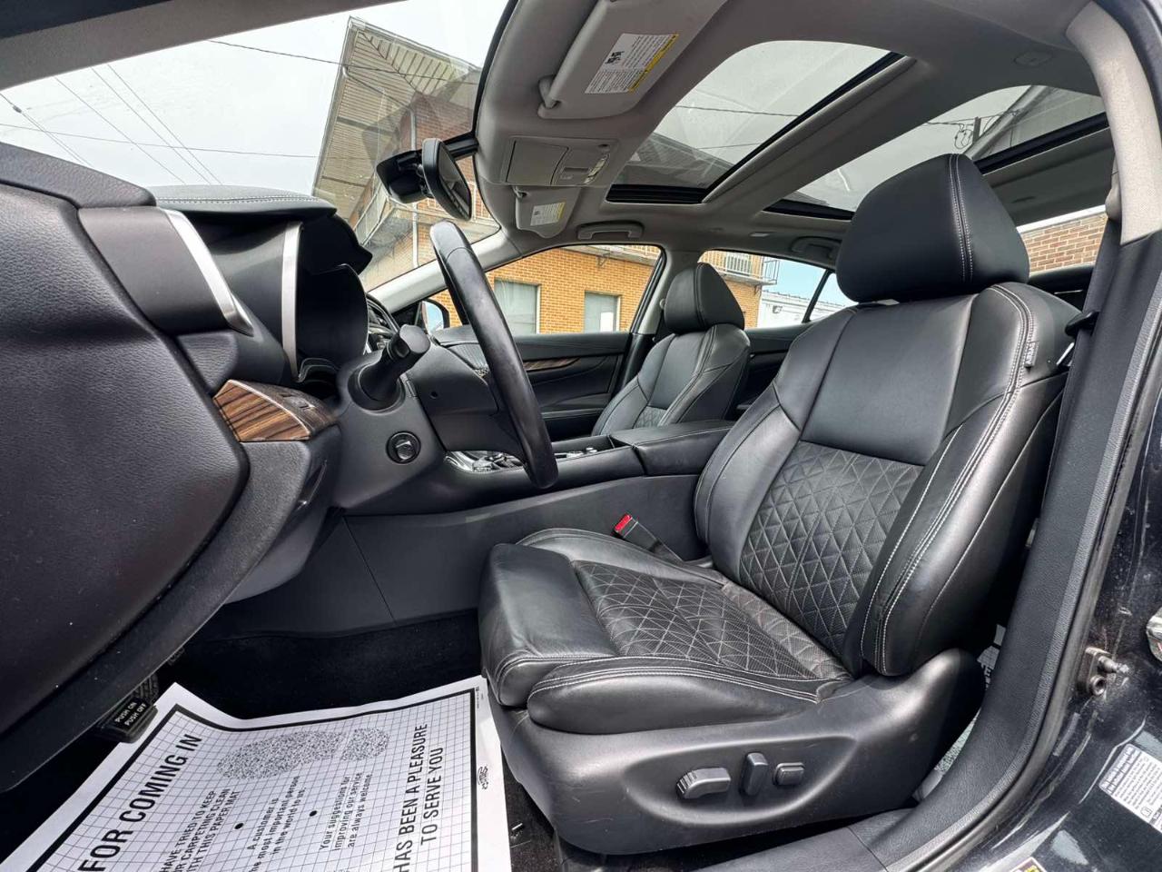 Nissan Maxima 4dr Sdn 3.5 Platinum 2016