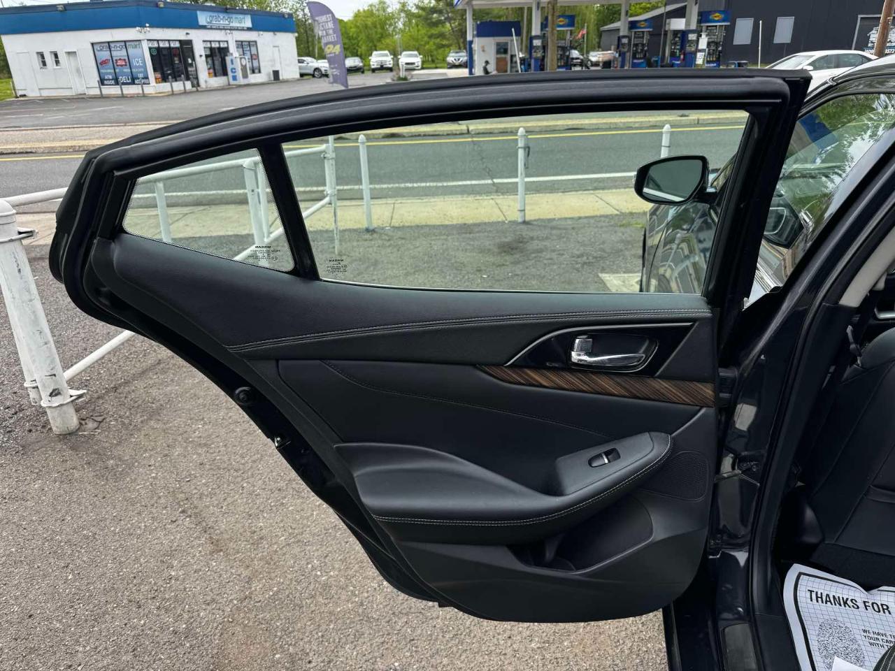 Nissan Maxima 4dr Sdn 3.5 Platinum 2016