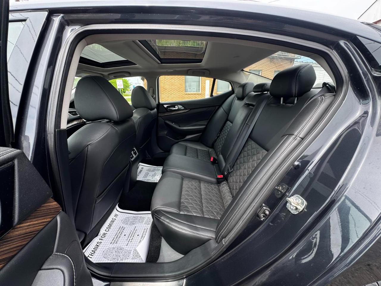 Nissan Maxima 4dr Sdn 3.5 Platinum 2016