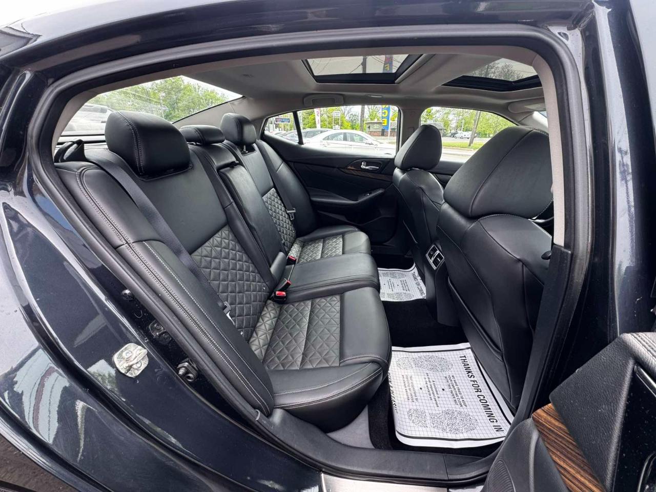 Nissan Maxima 4dr Sdn 3.5 Platinum 2016