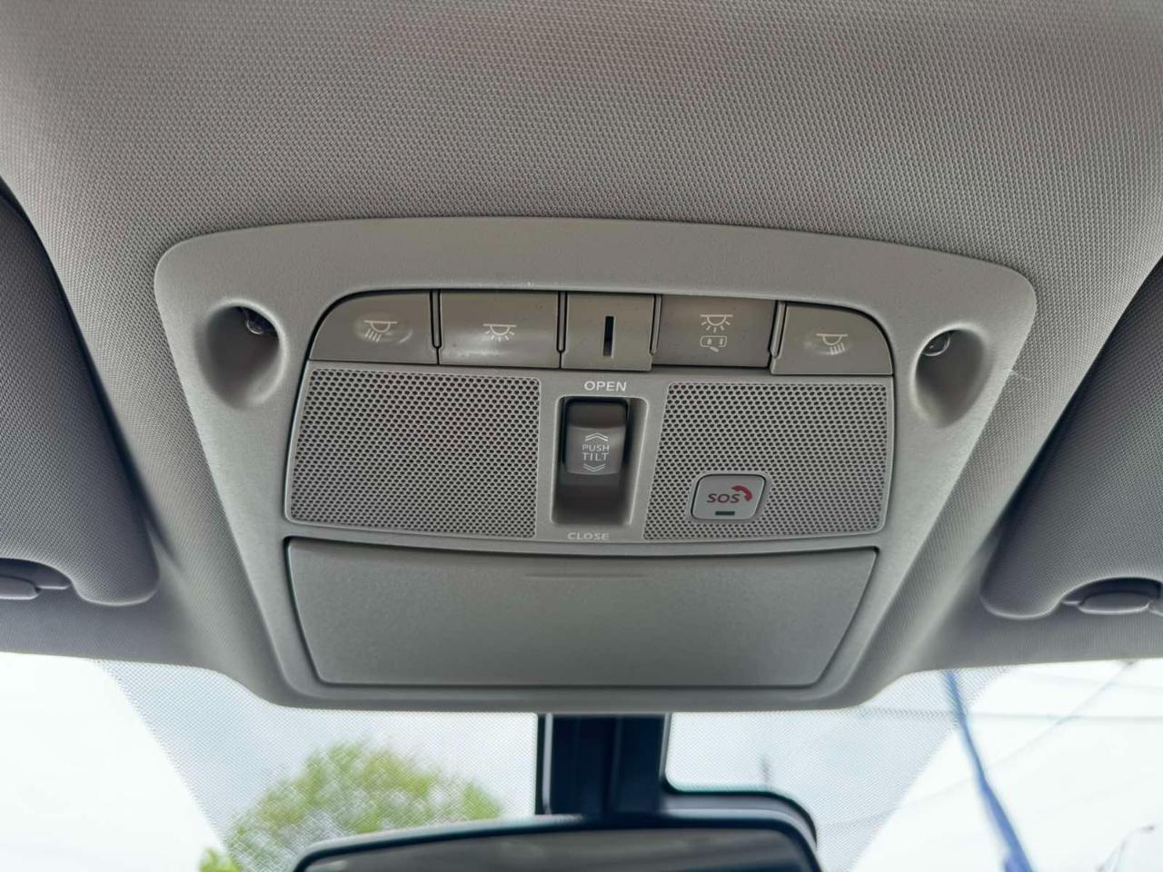 Nissan Maxima 4dr Sdn 3.5 Platinum 2016