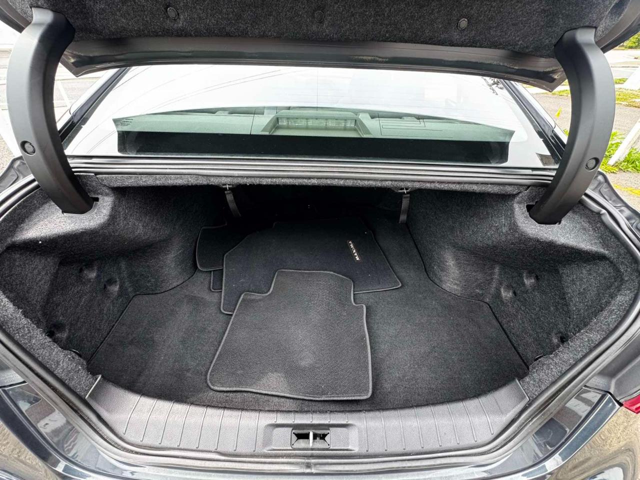 Nissan Maxima 4dr Sdn 3.5 Platinum 2016