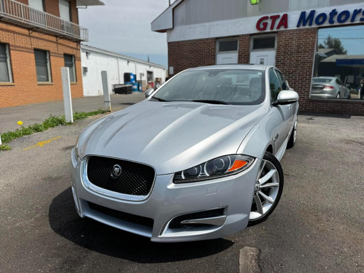 Jaguar XF 4dr Sdn Portfolio 2012