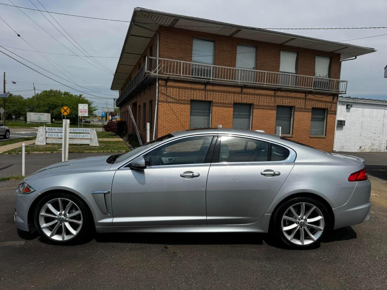 Jaguar XF 4dr Sdn Portfolio 2012