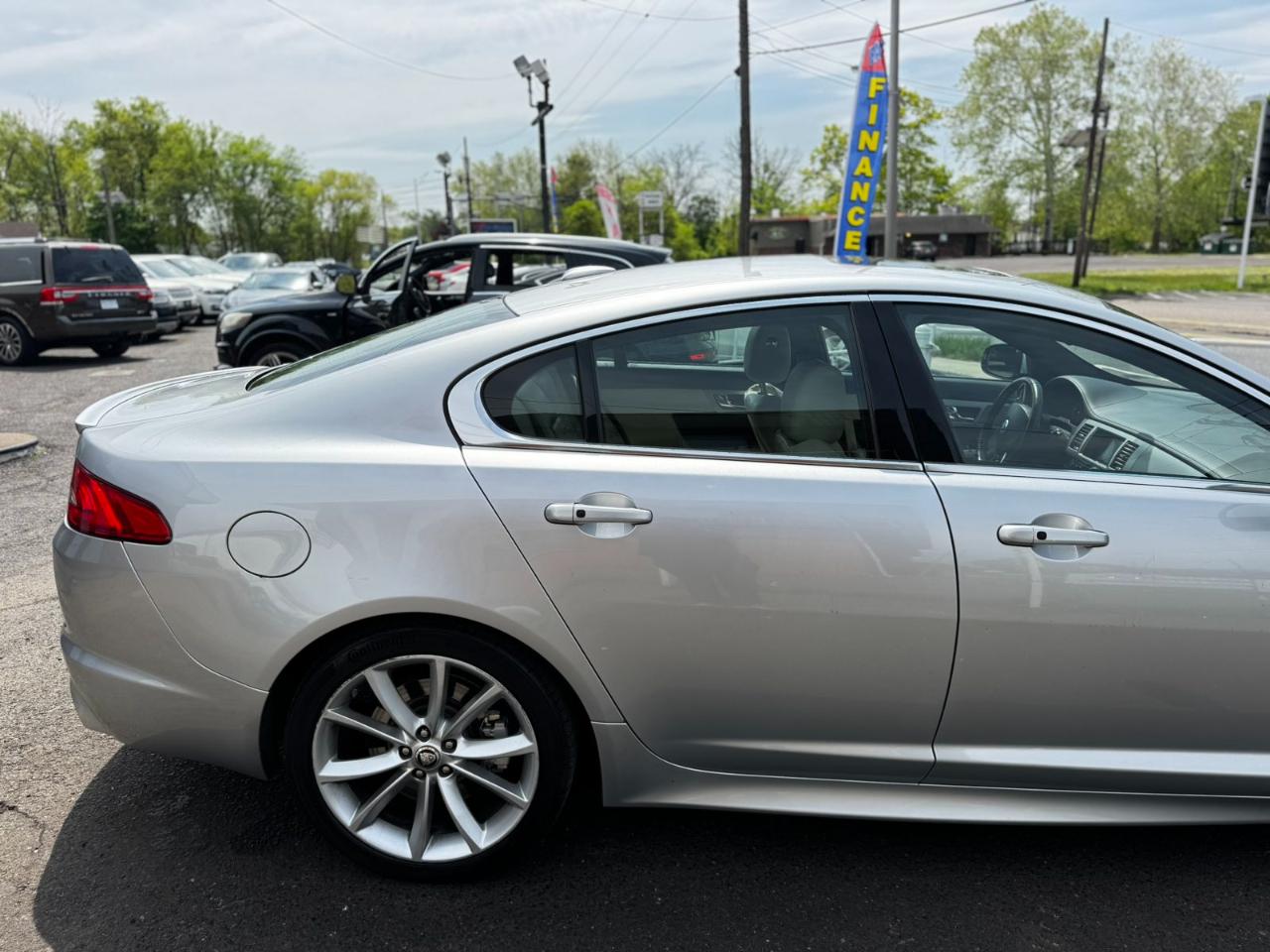 Jaguar XF 4dr Sdn Portfolio 2012