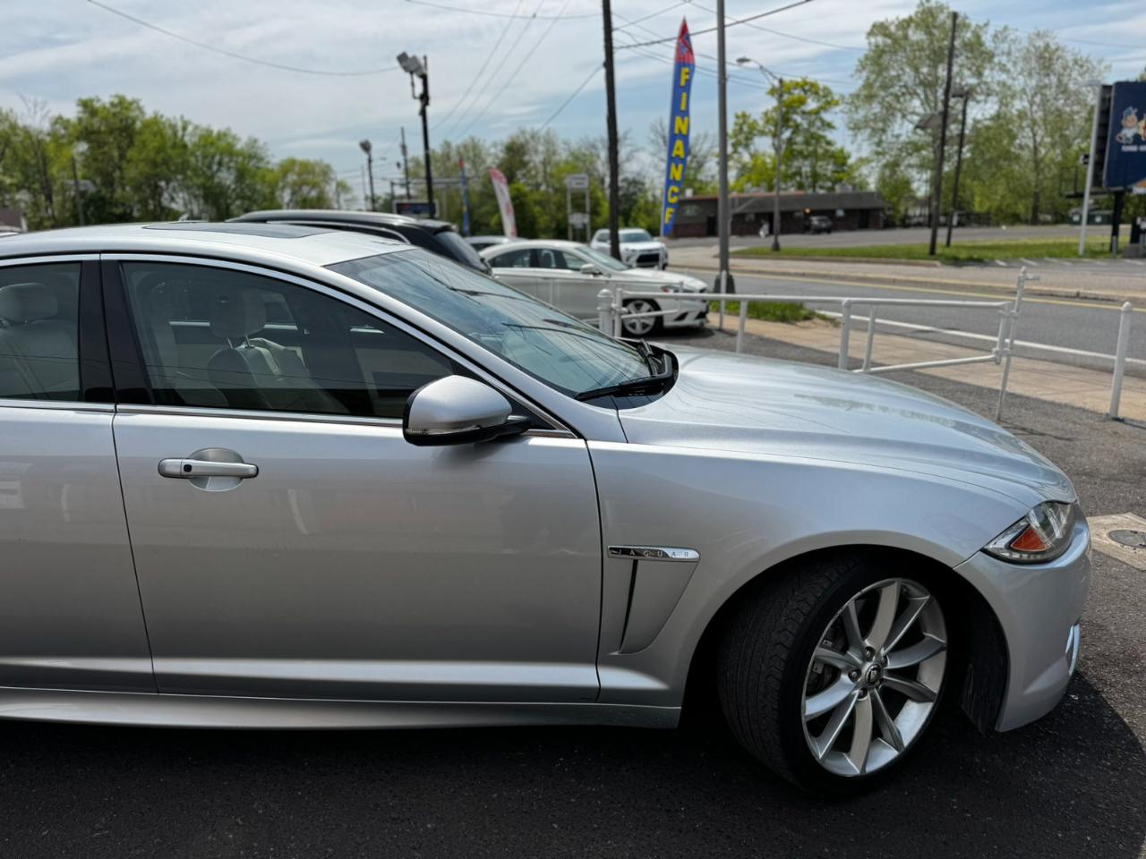 Jaguar XF 4dr Sdn Portfolio 2012