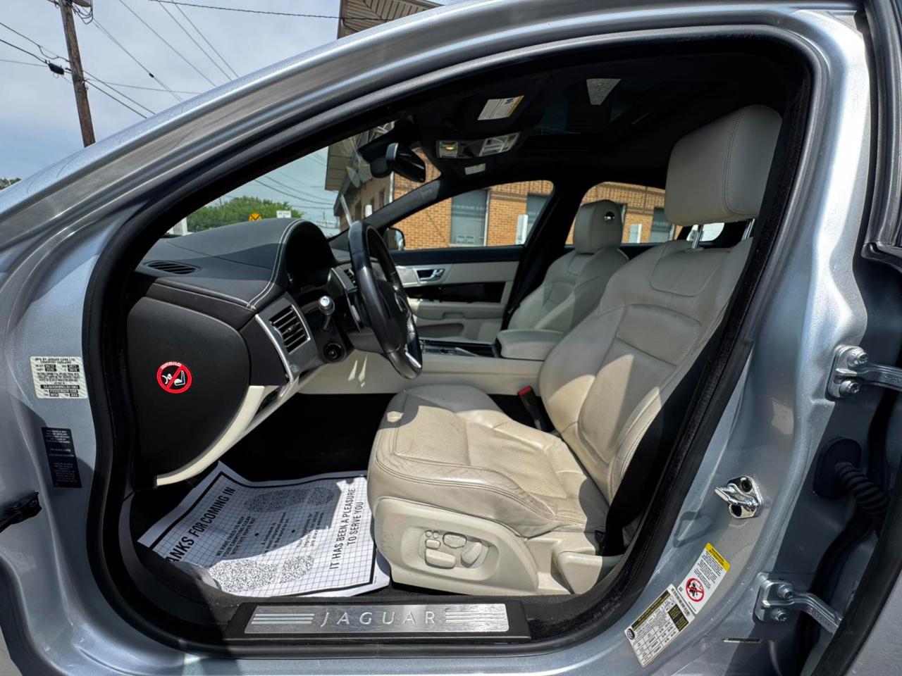 Jaguar XF 4dr Sdn Portfolio 2012