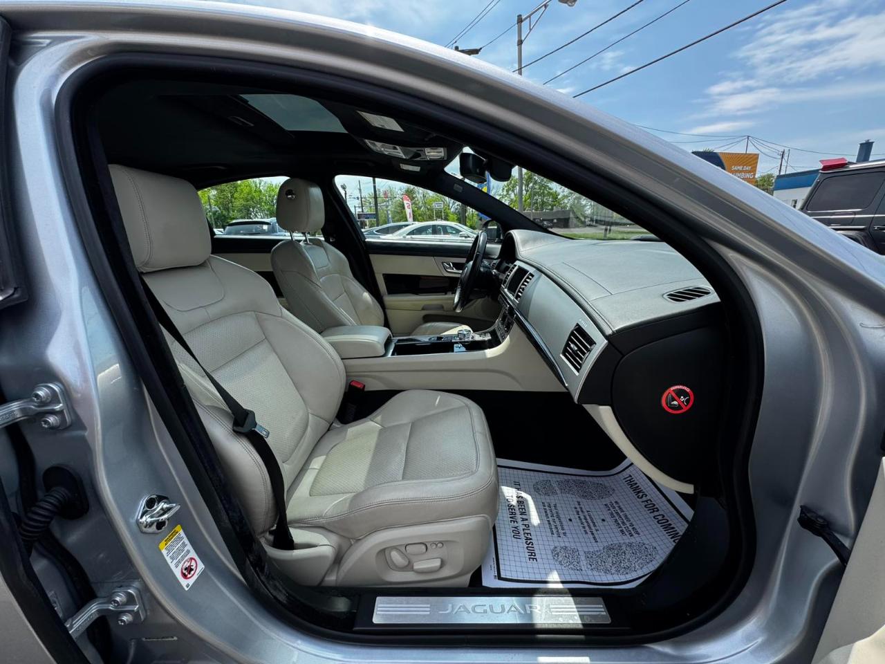 Jaguar XF 4dr Sdn Portfolio 2012