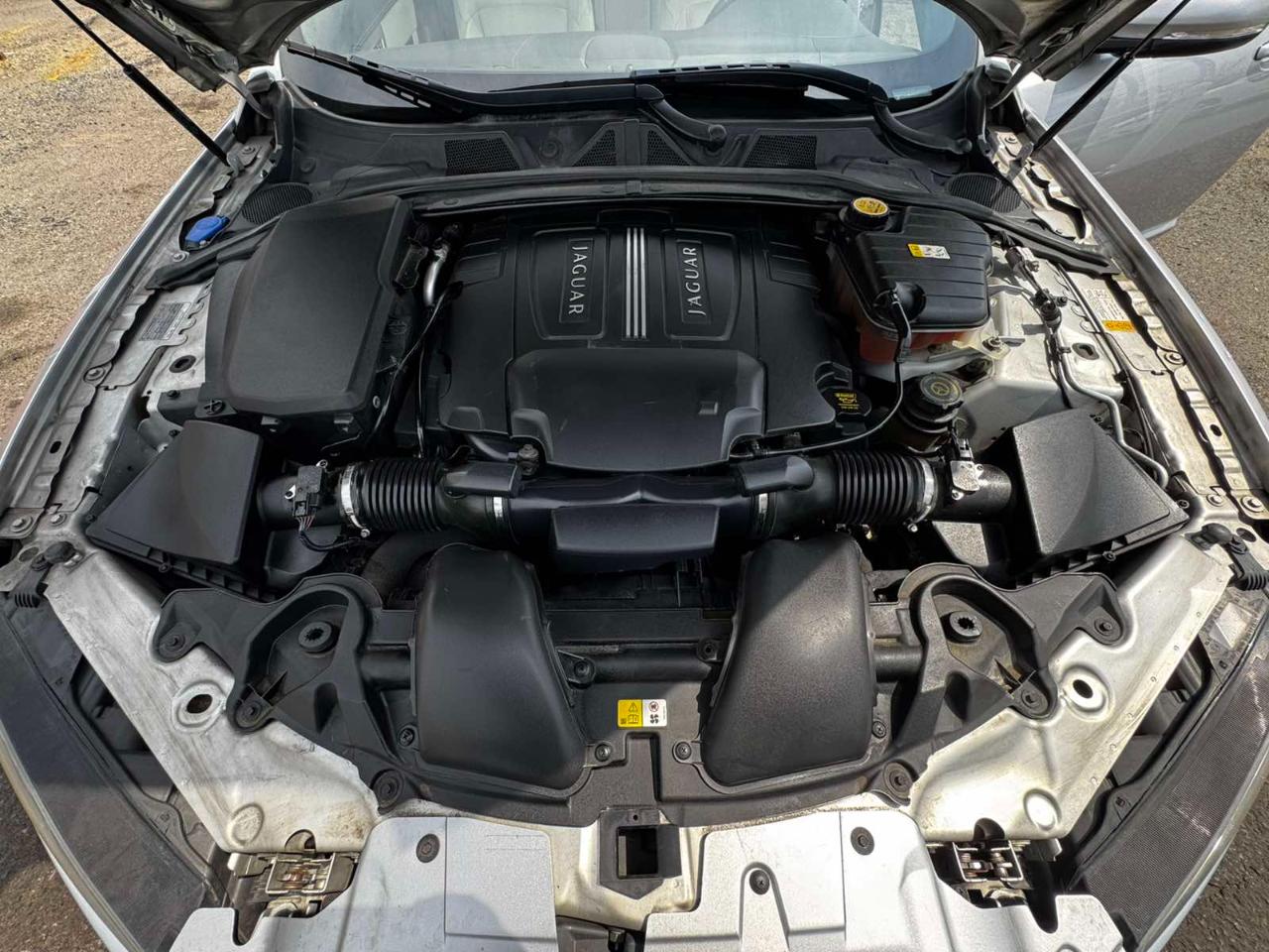 Jaguar XF 4dr Sdn Portfolio 2012