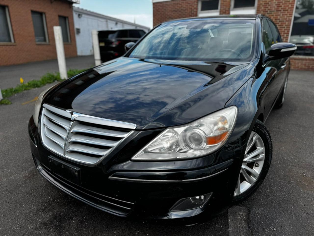 Hyundai Genesis 4dr Sdn 4.6L V8 2010