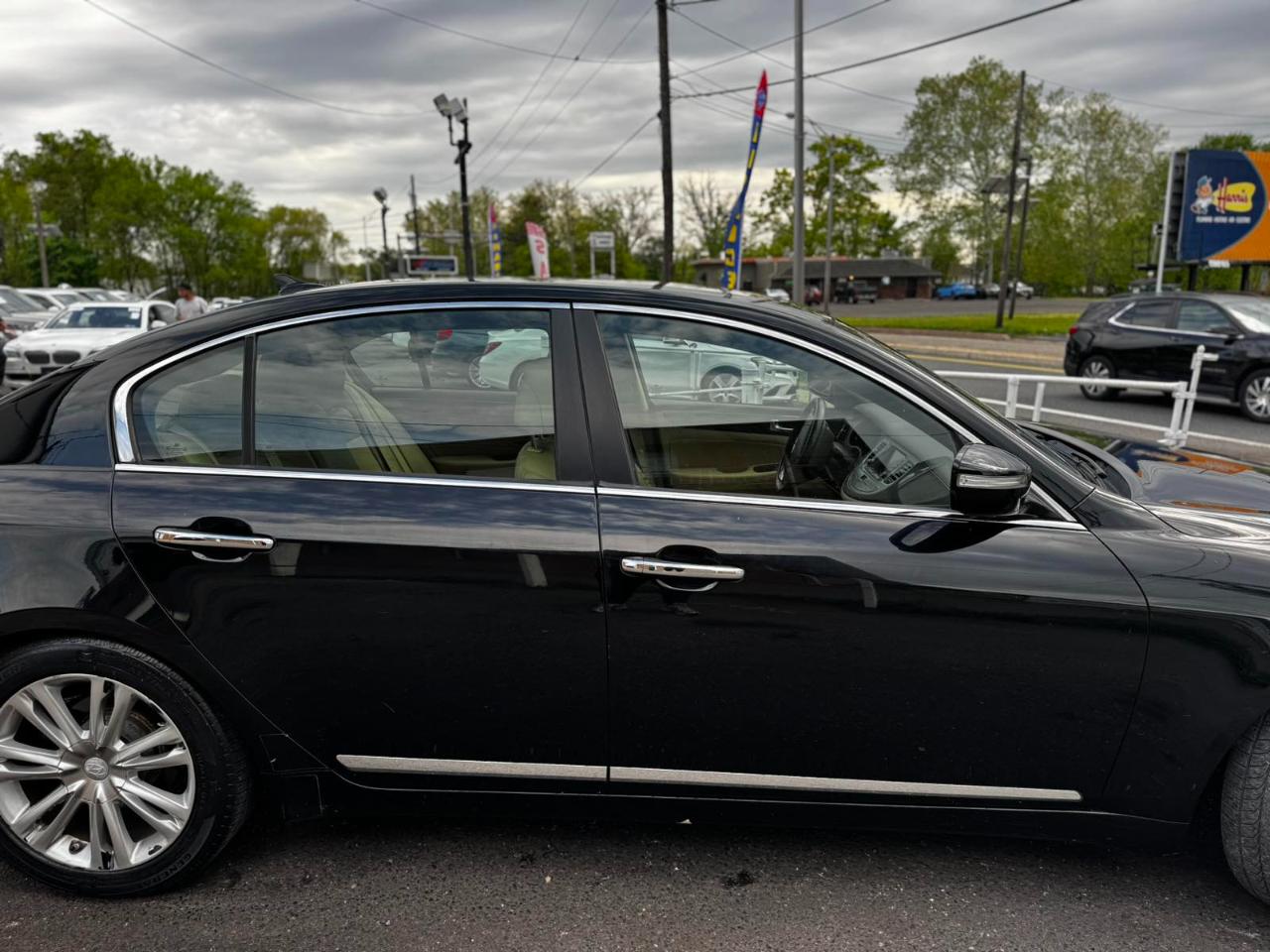 Hyundai Genesis 4dr Sdn 4.6L V8 2010