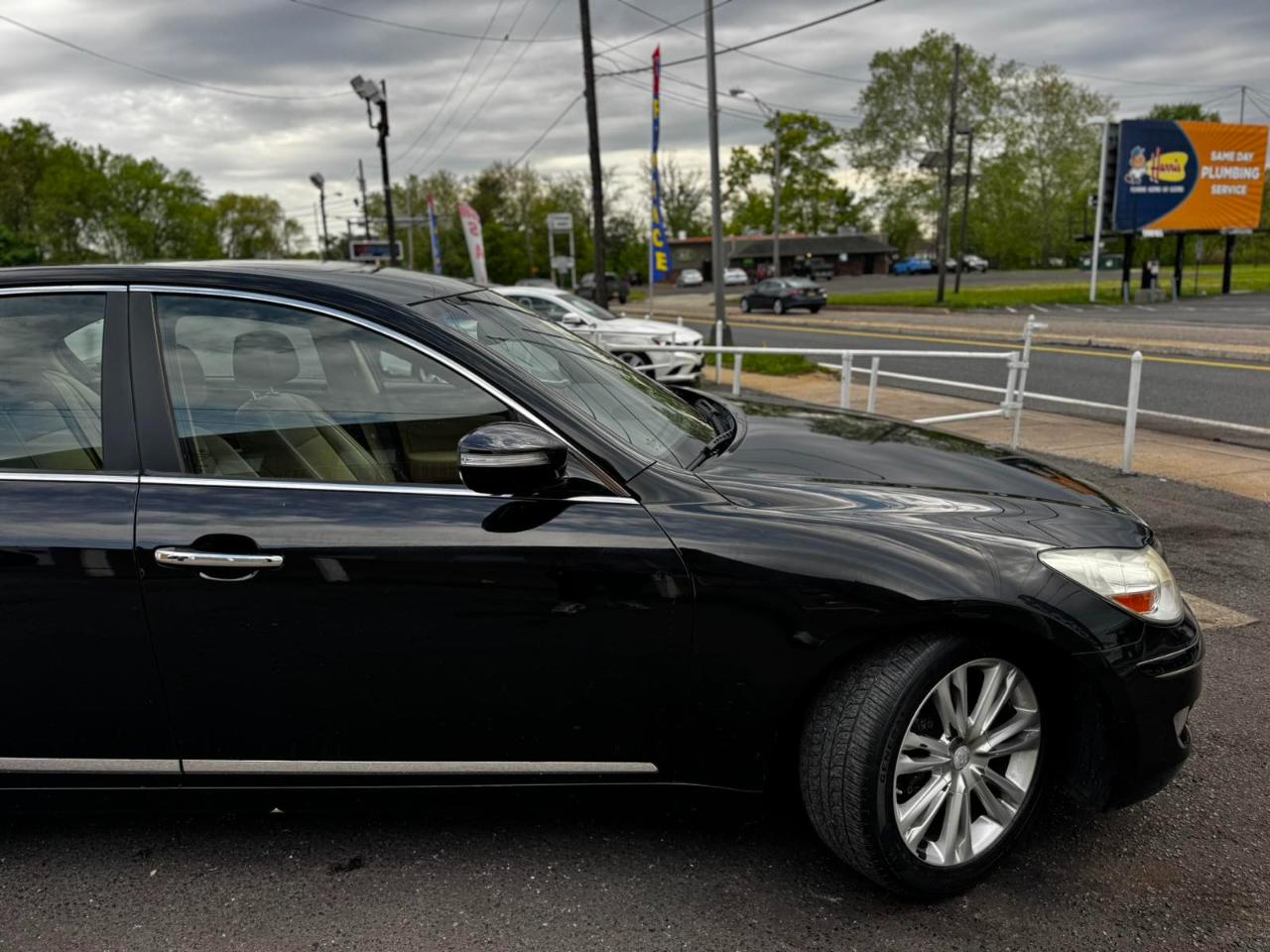 Hyundai Genesis 4dr Sdn 4.6L V8 2010