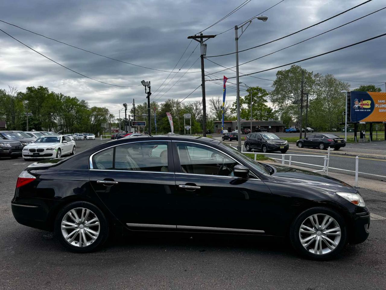 Hyundai Genesis 4dr Sdn 4.6L V8 2010