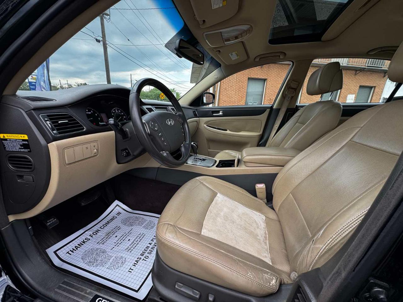 Hyundai Genesis 4dr Sdn 4.6L V8 2010