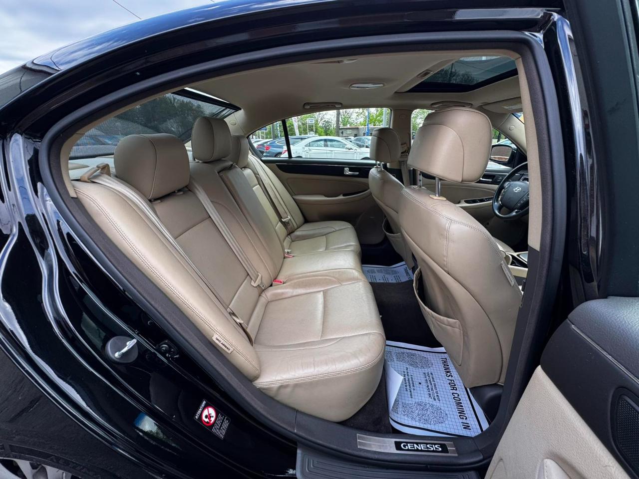 Hyundai Genesis 4dr Sdn 4.6L V8 2010