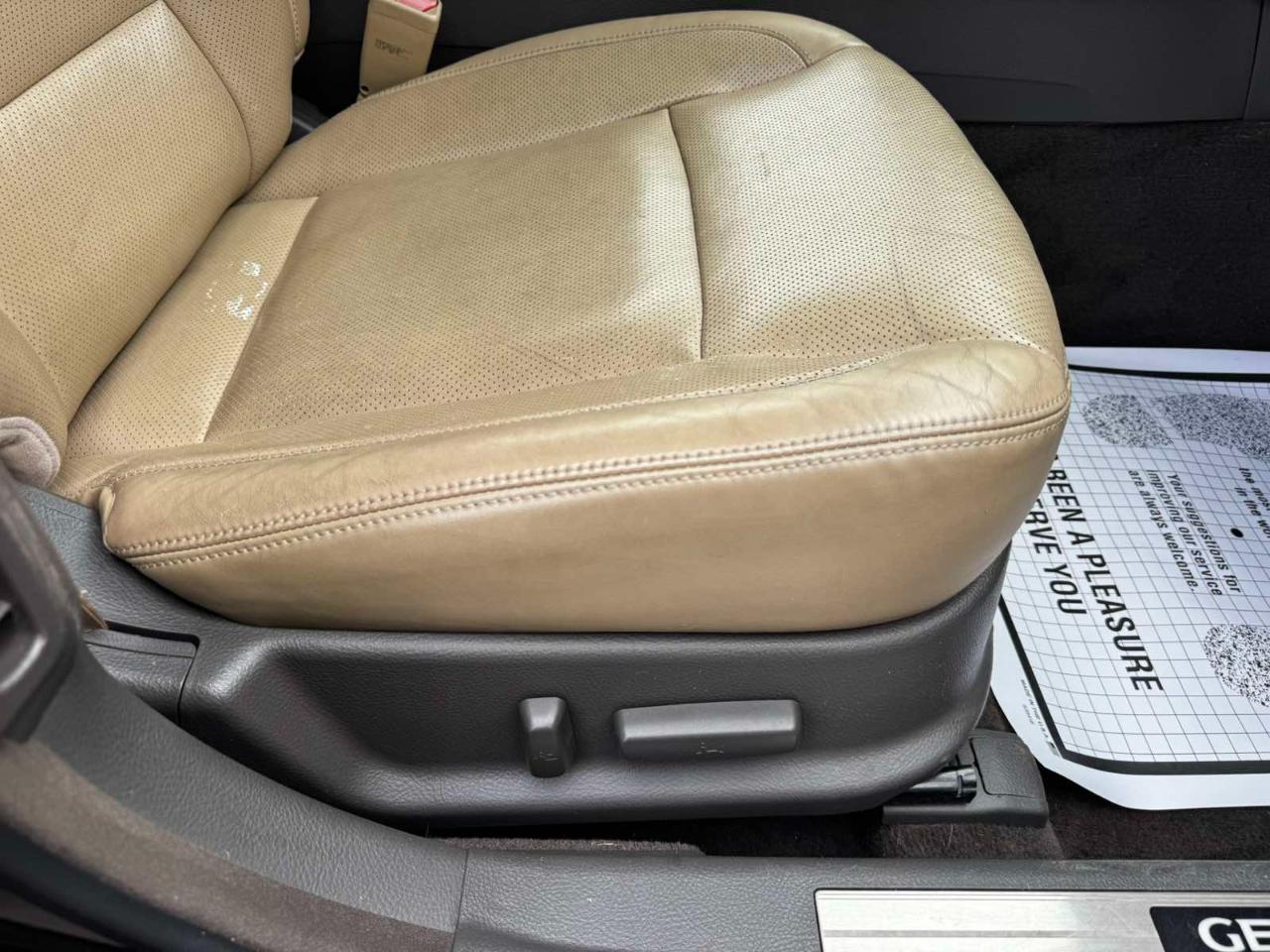 Hyundai Genesis 4dr Sdn 4.6L V8 2010