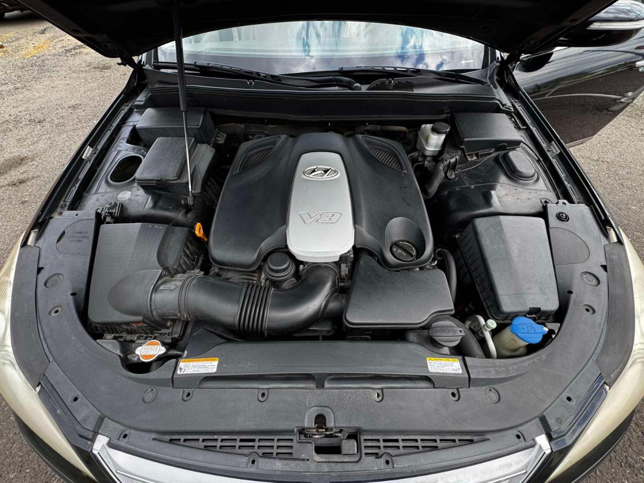 Hyundai Genesis 4dr Sdn 4.6L V8 2010