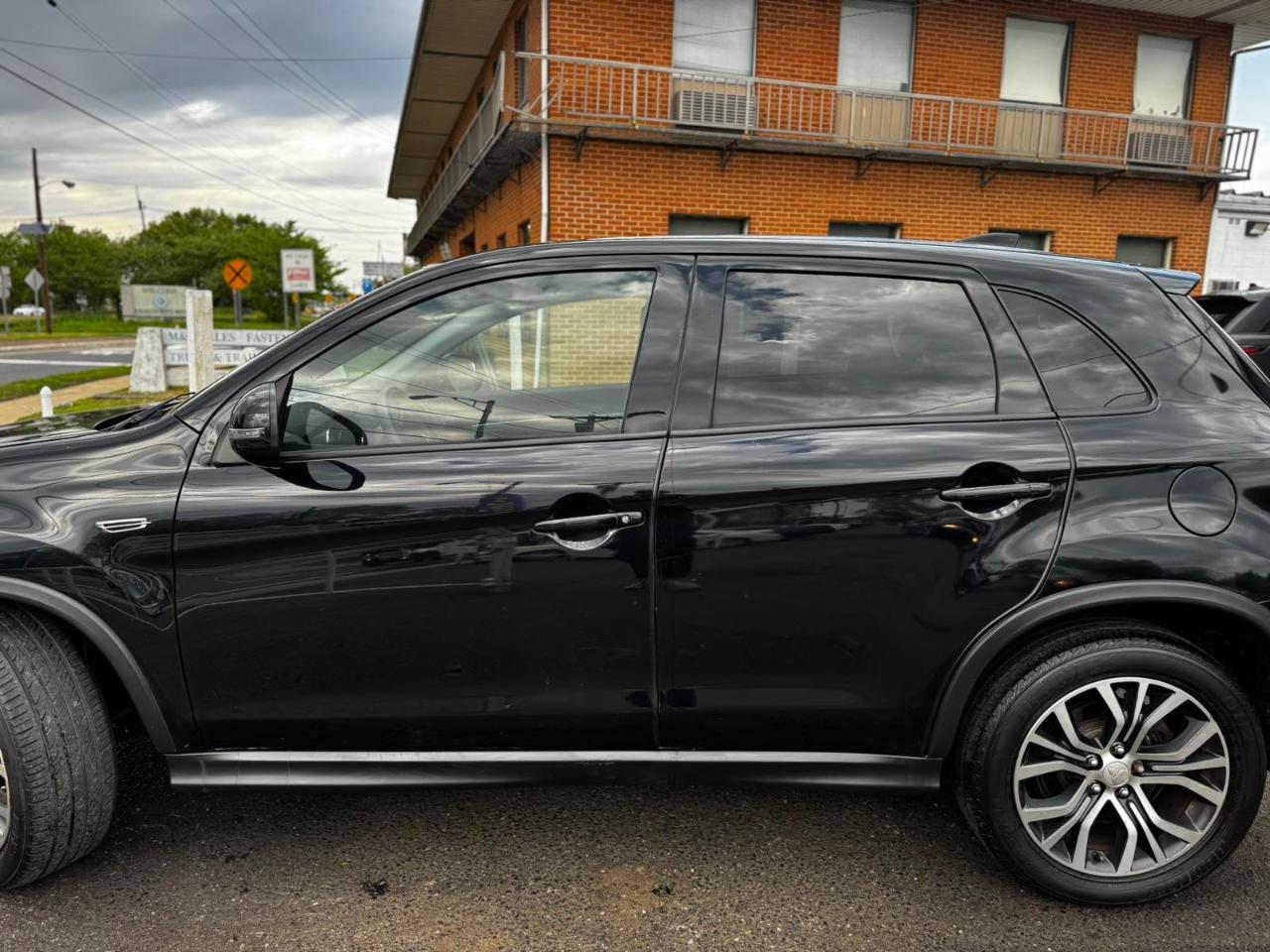 Mitsubishi Outlander Sport ES 2.0 CVT 2019