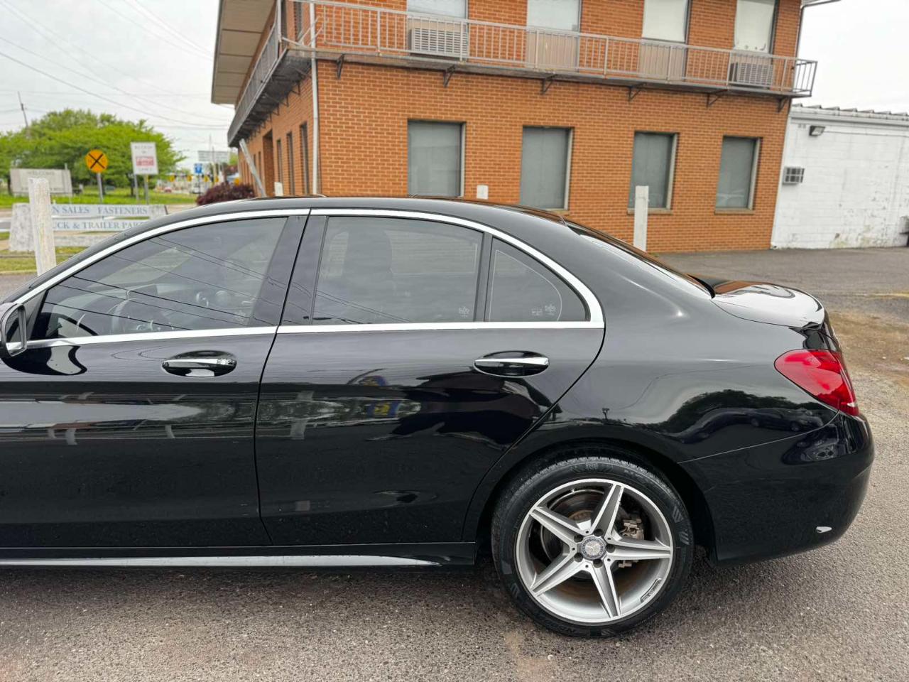 Mercedes-Benz C-Class 4dr Sdn C 400 4MATIC 2015